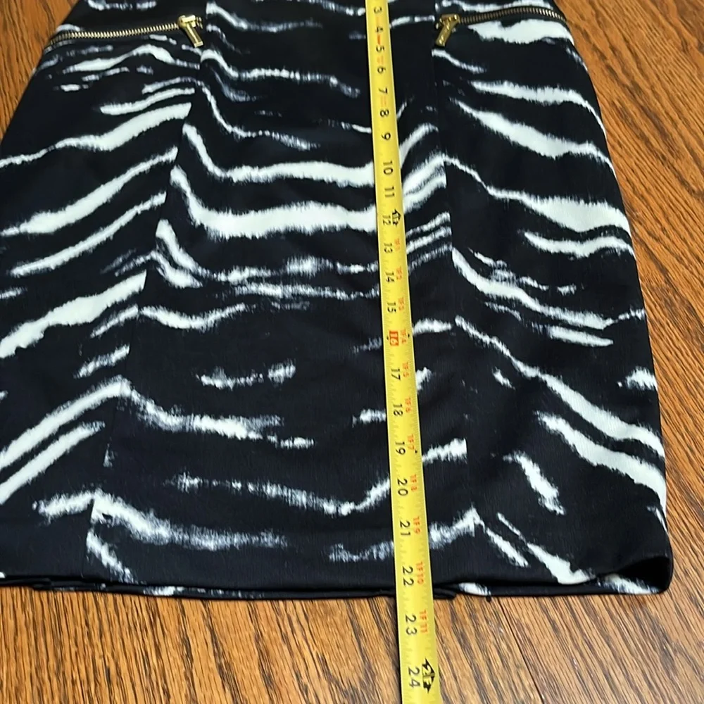 Michael Kors Black and White‎ Zebra Print Pencil Skirt